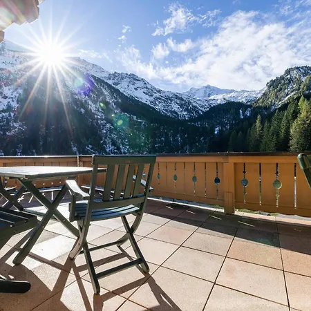 Family Maximilian Feriehus Tux