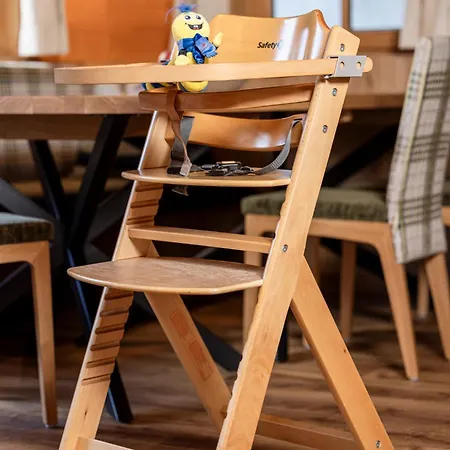 Family Maximilian טוקס