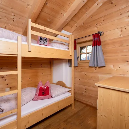 בית נופש Family Maximilian טוקס