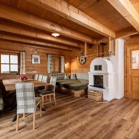 בית נופש Family Maximilian טוקס